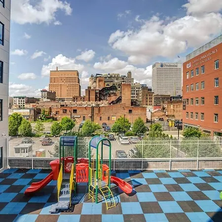 Flamboyant 1Br Near Ewr W/ Gym Apartment